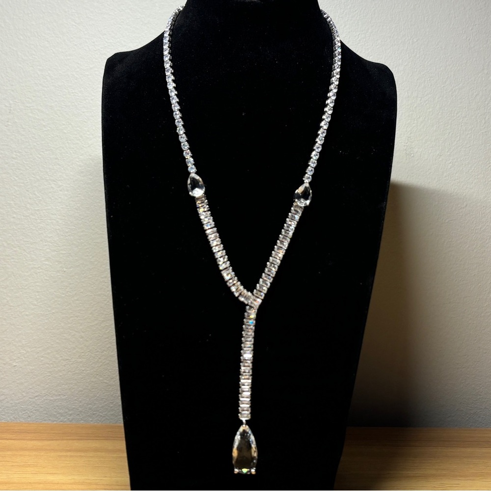 Brand new necklace (good for wedding season
